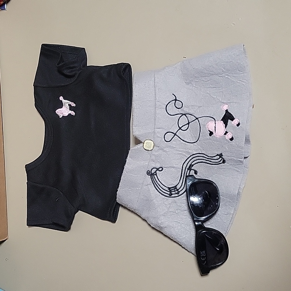 No brand 50's costume for medium dog